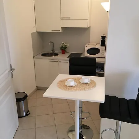 Studio Or One Bedroom Avenue De La * Roquebrune-Cap-Martin