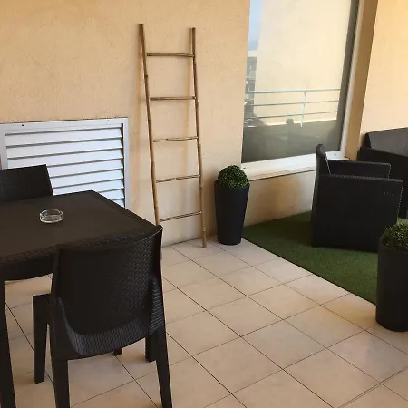 Studio Or One Bedroom Avenue De La * Roquebrune-Cap-Martin